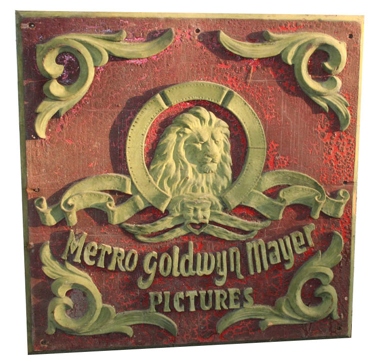 images/mgmpix Lion Wagon